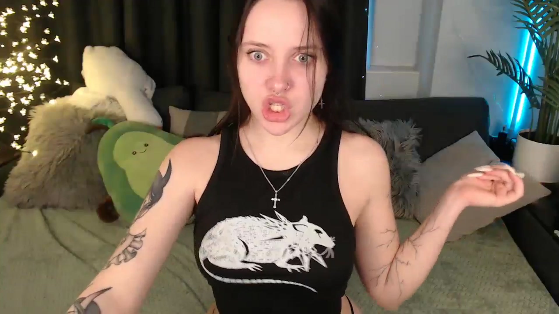 Gallery image thumbnail from SerenaSantos's myfreecams stream on, 12/24/2025, 10:19 image 17 of 20