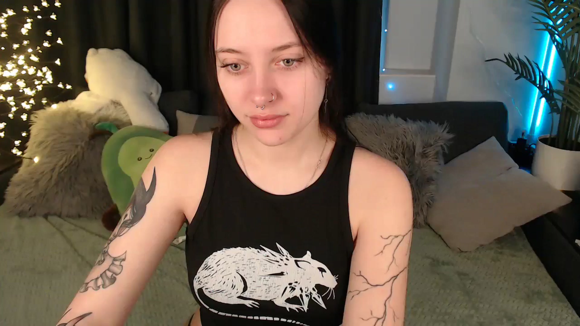 Gallery image thumbnail from SerenaSantos's myfreecams stream on, 12/24/2025, 10:19 image 6 of 20