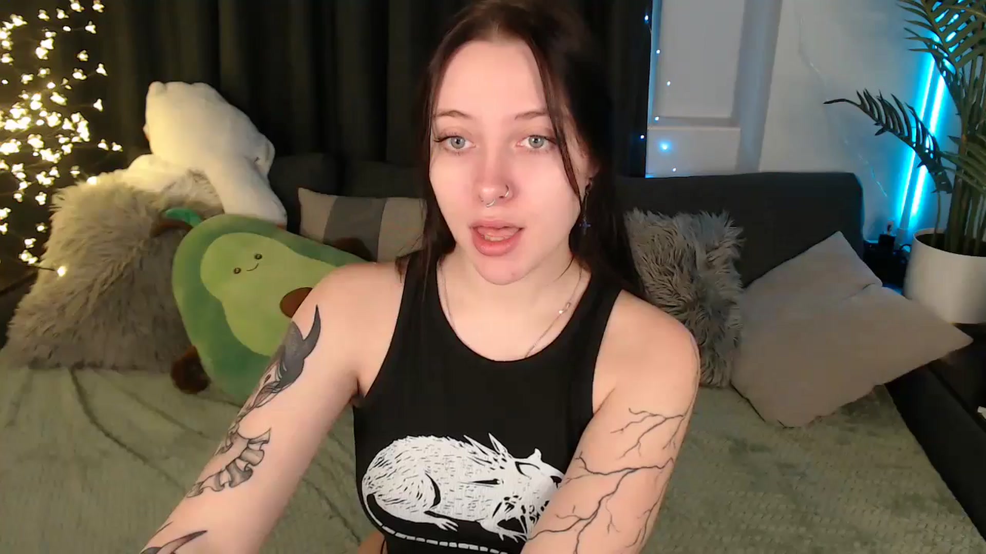 Gallery image thumbnail from SerenaSantos's myfreecams stream on, 12/24/2025, 10:19 image 11 of 20