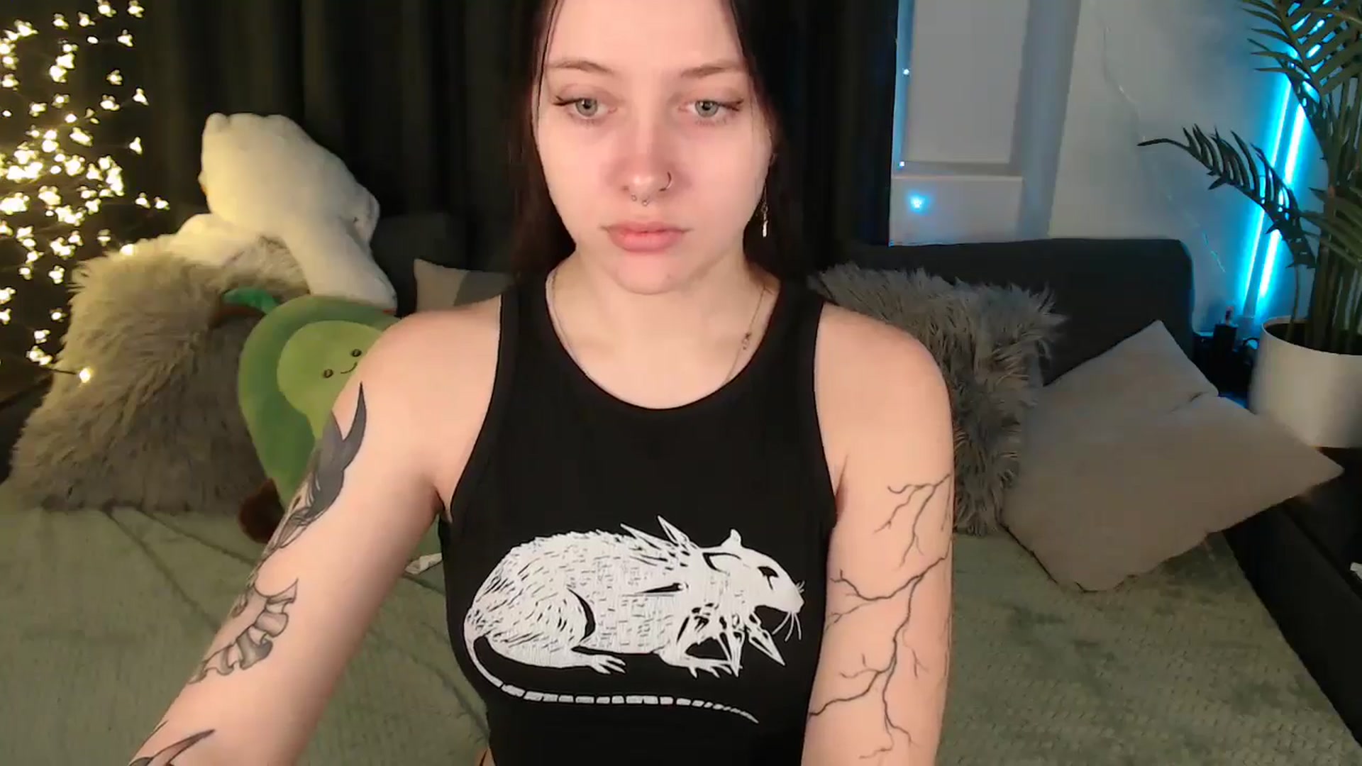 Gallery image thumbnail from SerenaSantos's myfreecams stream on, 12/24/2025, 10:19 image 5 of 20
