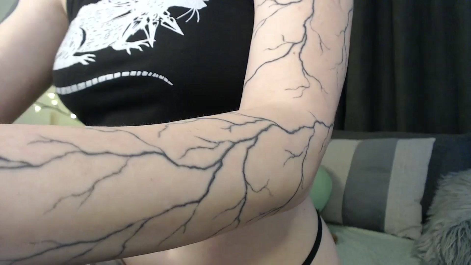 Gallery image thumbnail from SerenaSantos's myfreecams stream on, 12/24/2025, 13:20 image 4 of 20