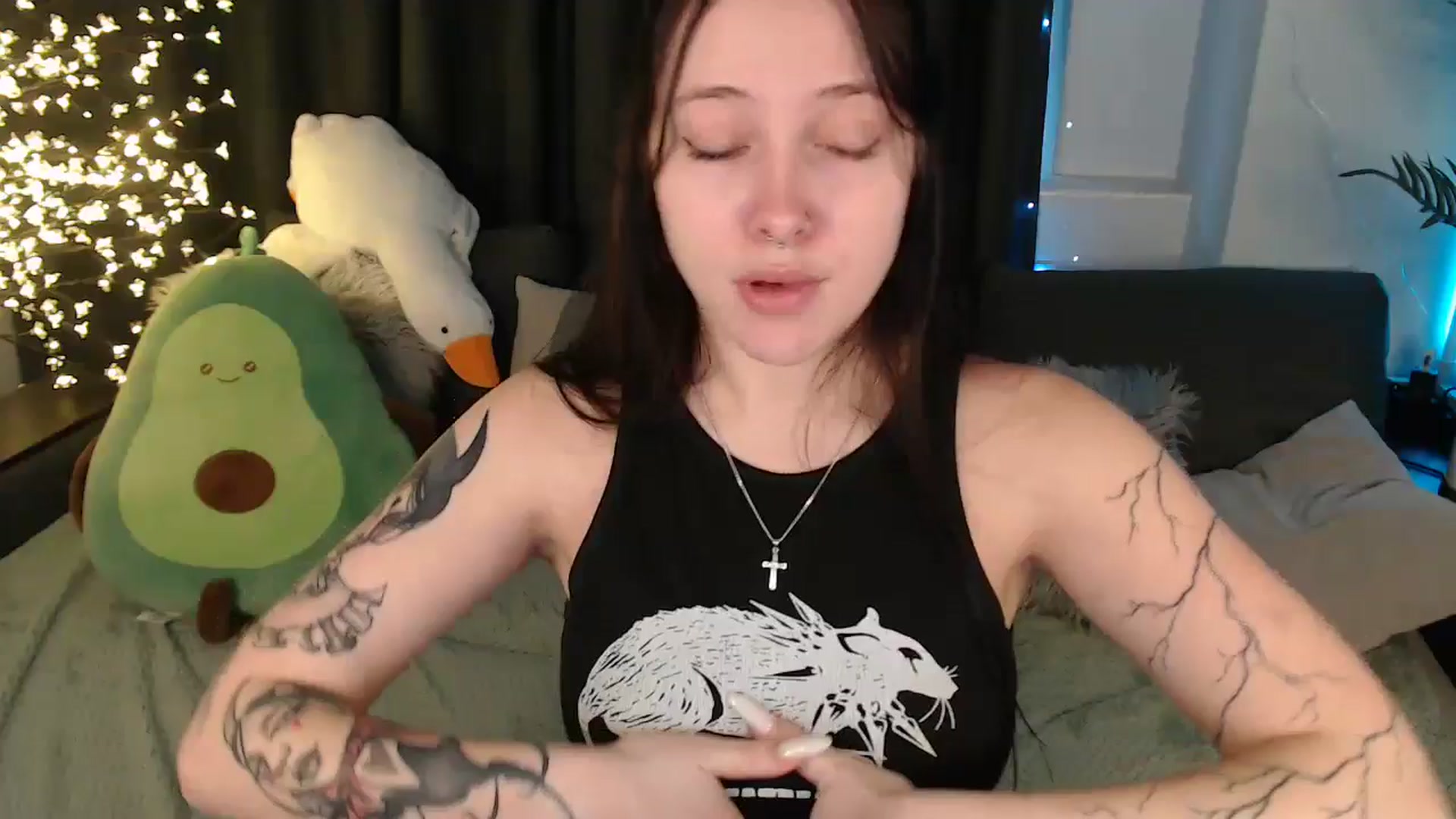 Gallery image thumbnail from SerenaSantos's myfreecams stream on, 12/24/2025, 13:20 image 9 of 20