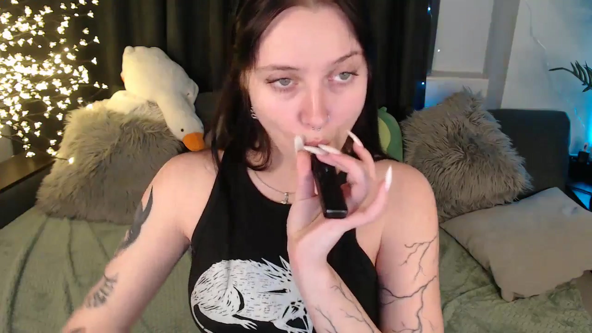 Gallery image thumbnail from SerenaSantos's myfreecams stream on, 12/24/2025, 14:55 image 12 of 20