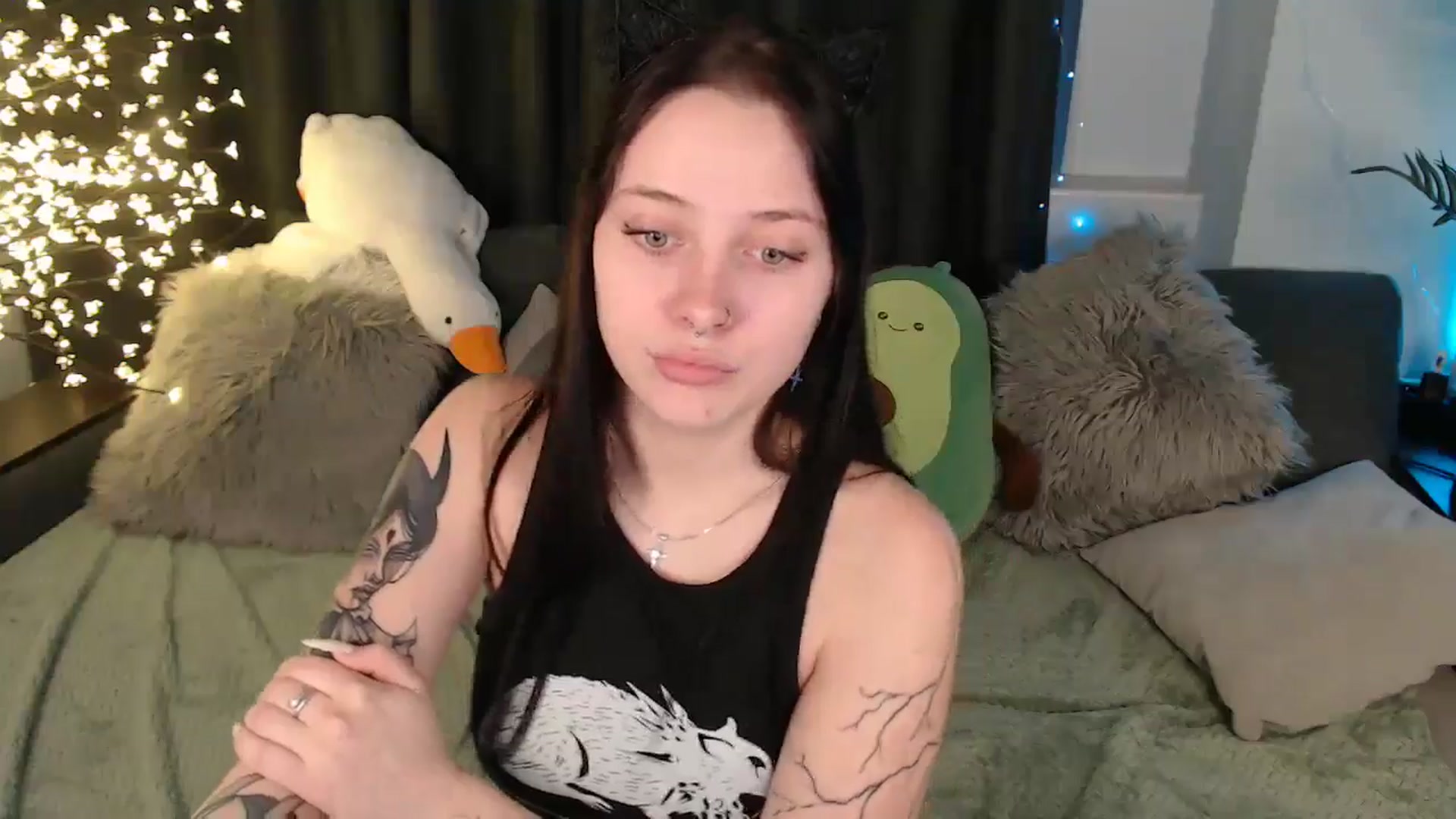 Gallery image thumbnail from SerenaSantos's myfreecams stream on, 12/24/2025, 14:55 image 3 of 20