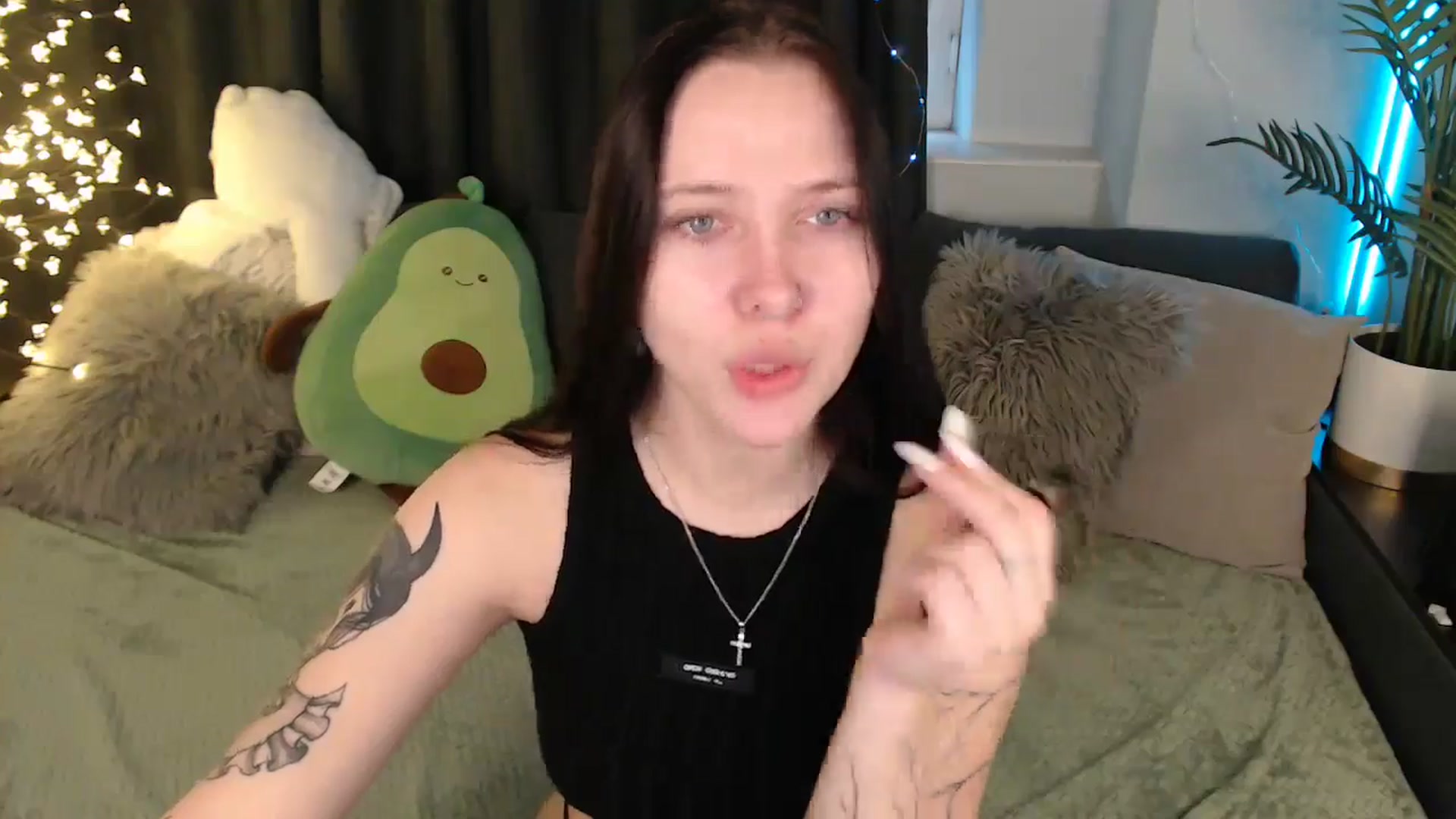 Gallery image thumbnail from SerenaSantos's myfreecams stream on, 12/27/2025, 10:08 image 20 of 20