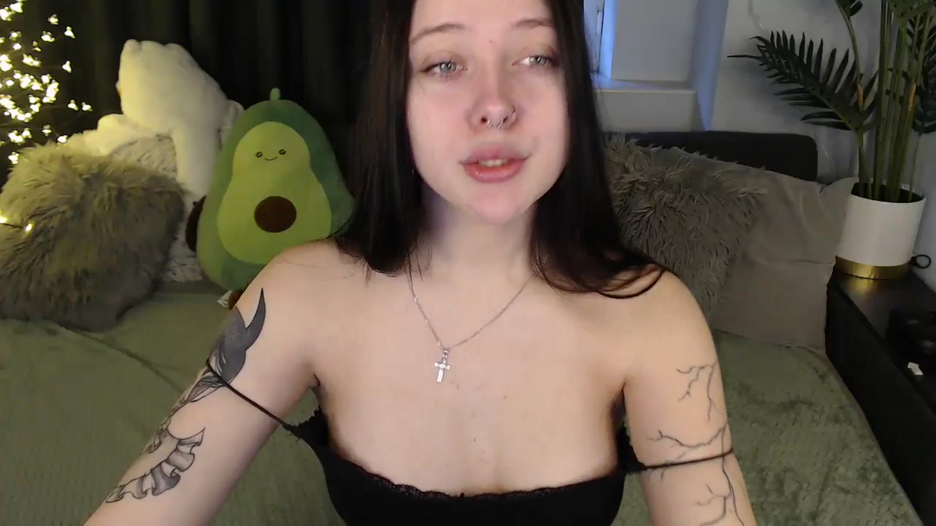 Gallery image thumbnail from SerenaSantos's myfreecams stream on, 12/28/2025, 09:52 image 13 of 20