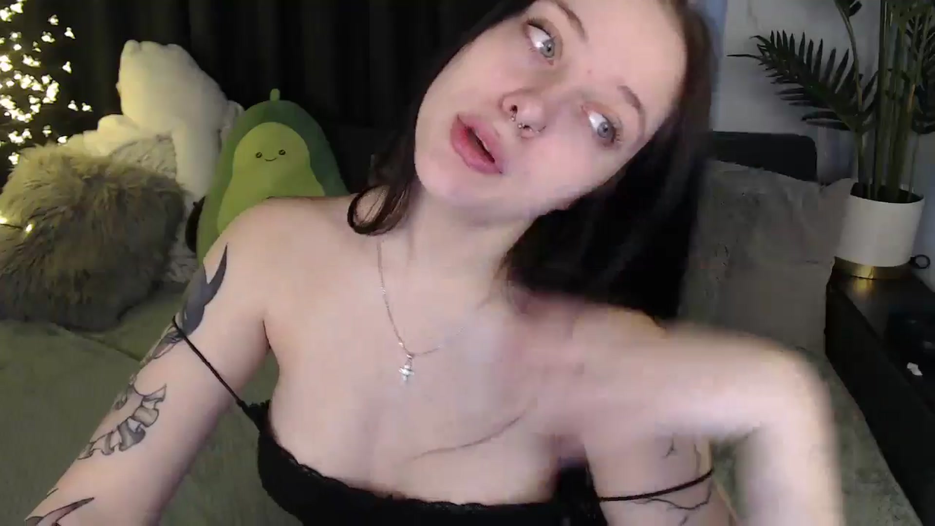 Gallery image thumbnail from SerenaSantos's myfreecams stream on, 12/28/2025, 09:52 image 8 of 20