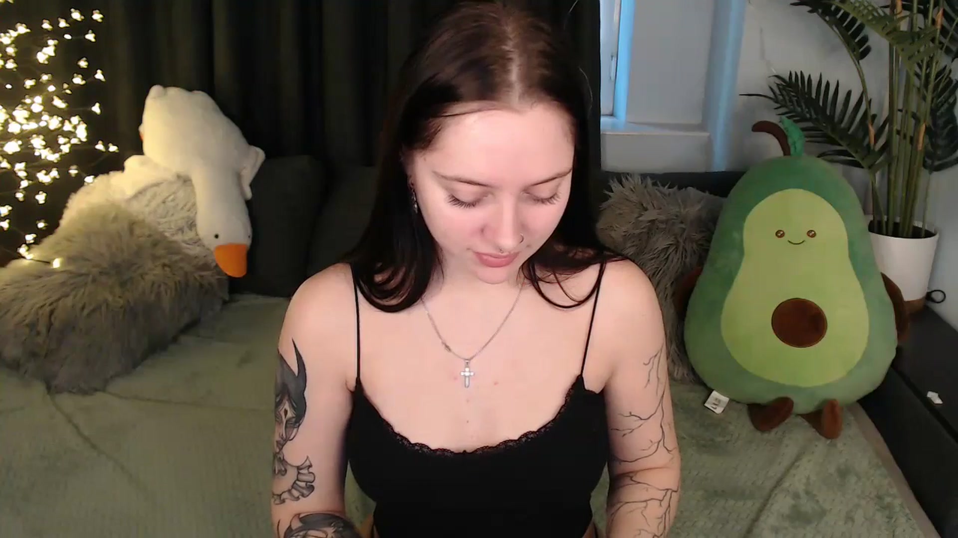 Gallery image thumbnail from SerenaSantos's myfreecams stream on, 12/28/2025, 12:03 image 12 of 20