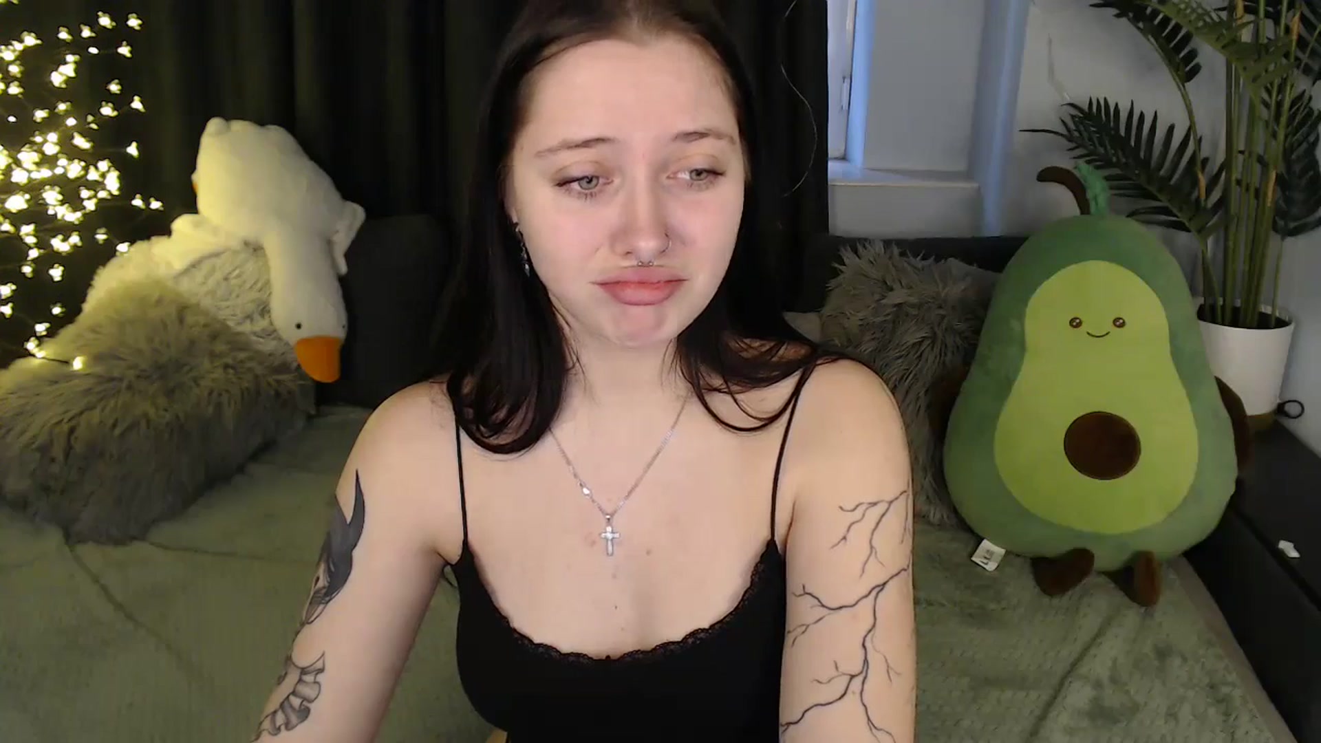 Gallery image thumbnail from SerenaSantos's myfreecams stream on, 12/28/2025, 12:03 image 13 of 20
