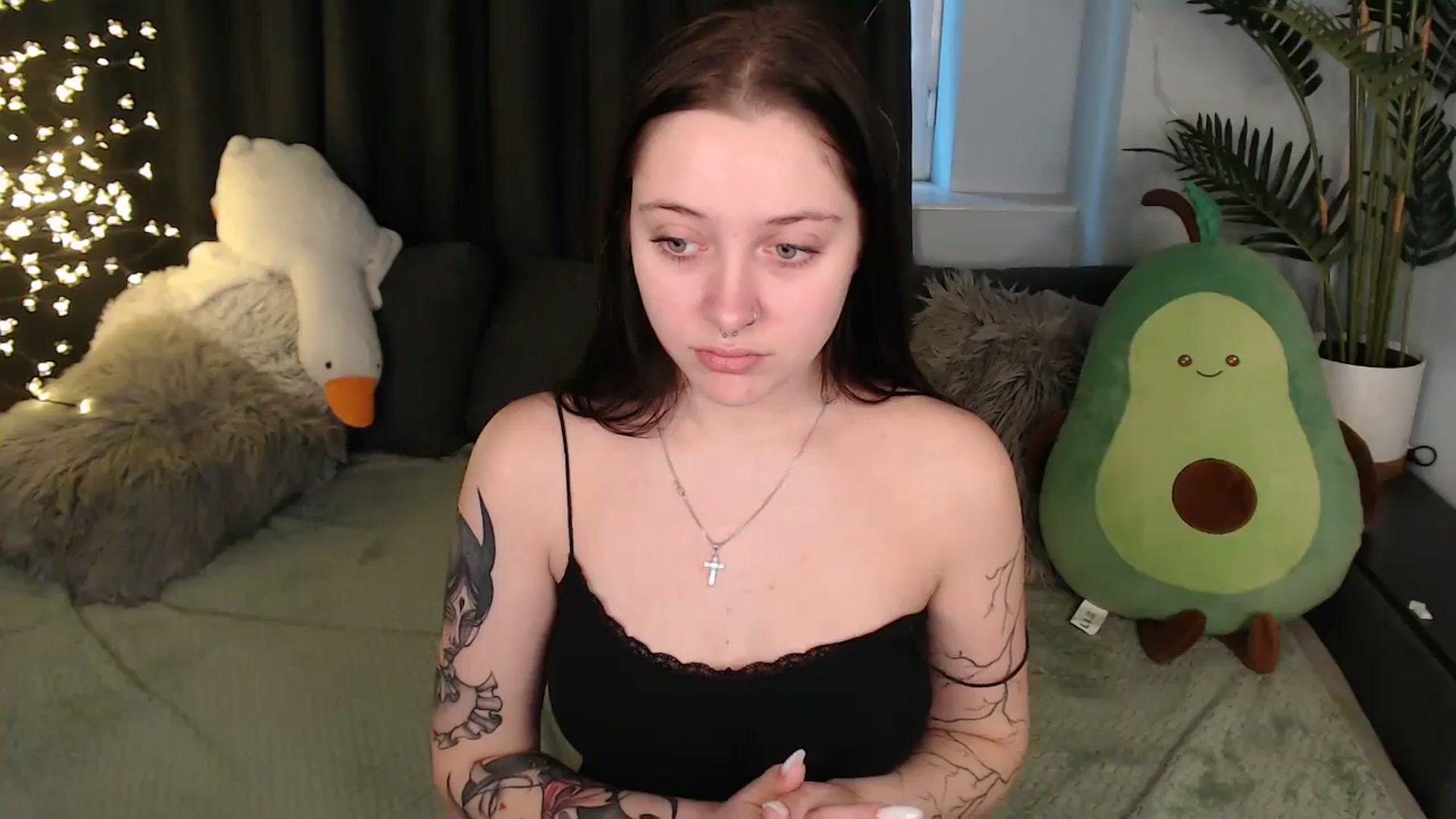 Gallery image thumbnail from SerenaSantos's myfreecams stream on, 12/28/2025, 12:03 image 2 of 20