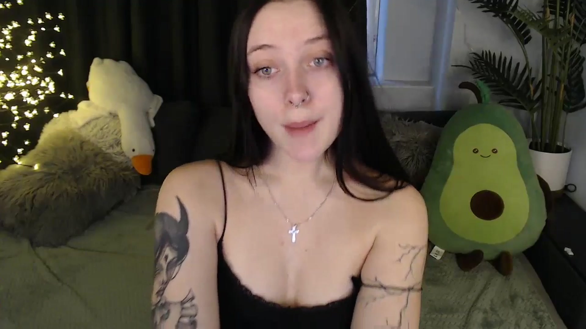Gallery image thumbnail from SerenaSantos's myfreecams stream on, 12/28/2025, 12:03 image 20 of 20