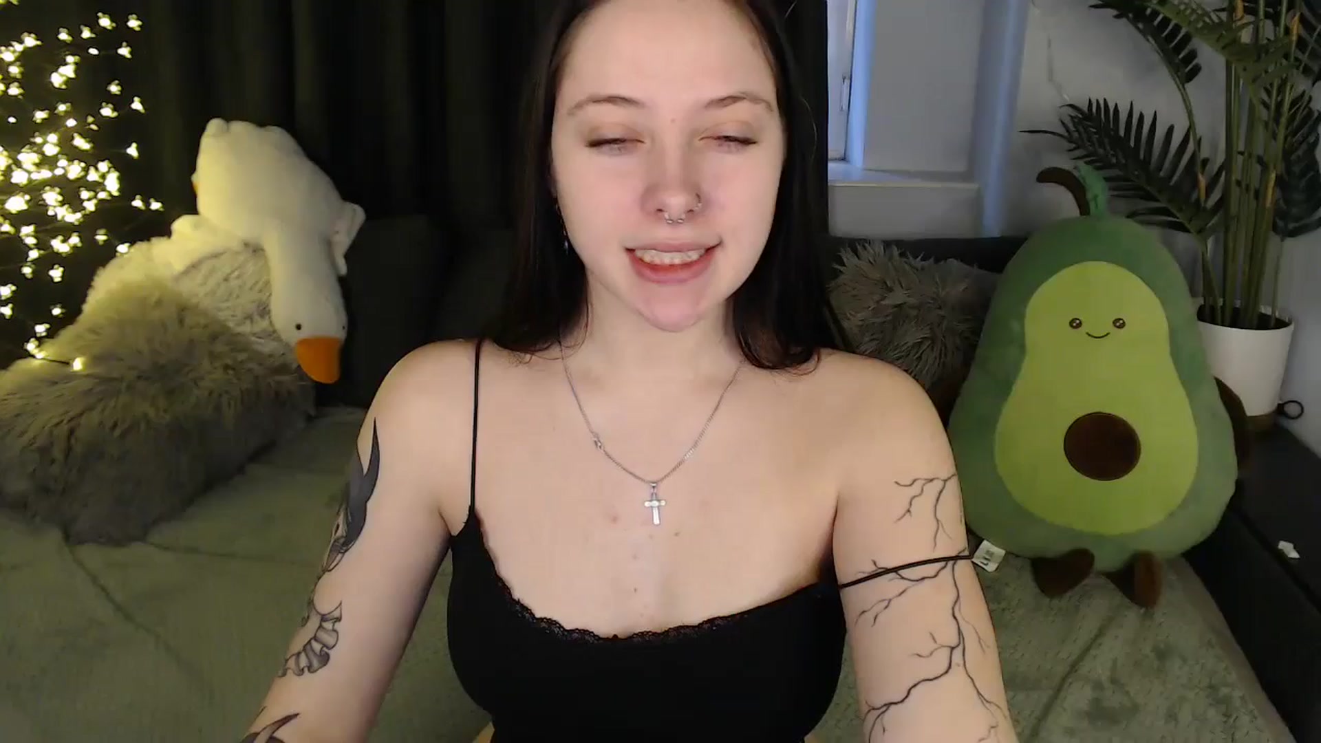 Gallery image thumbnail from SerenaSantos's myfreecams stream on, 12/28/2025, 12:03 image 9 of 20