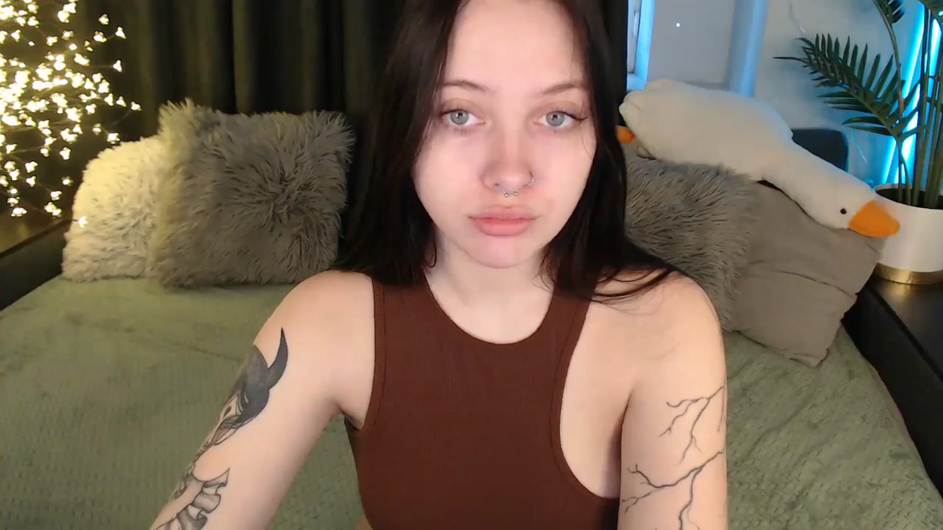 Gallery image thumbnail from SerenaSantos's myfreecams stream on, 01/06/2026, 10:18 image 3 of 20
