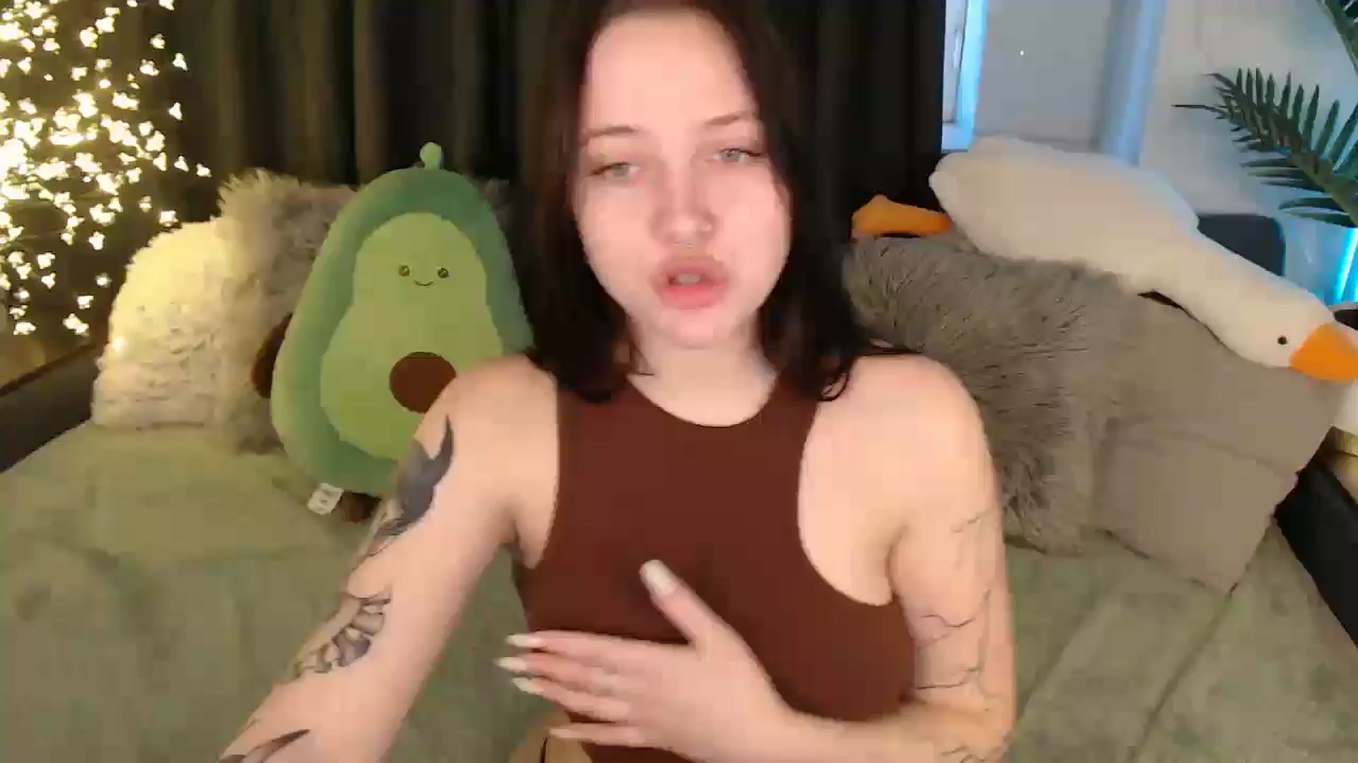Gallery image thumbnail from SerenaSantos's myfreecams stream on, 01/06/2026, 10:52 image 14 of 20