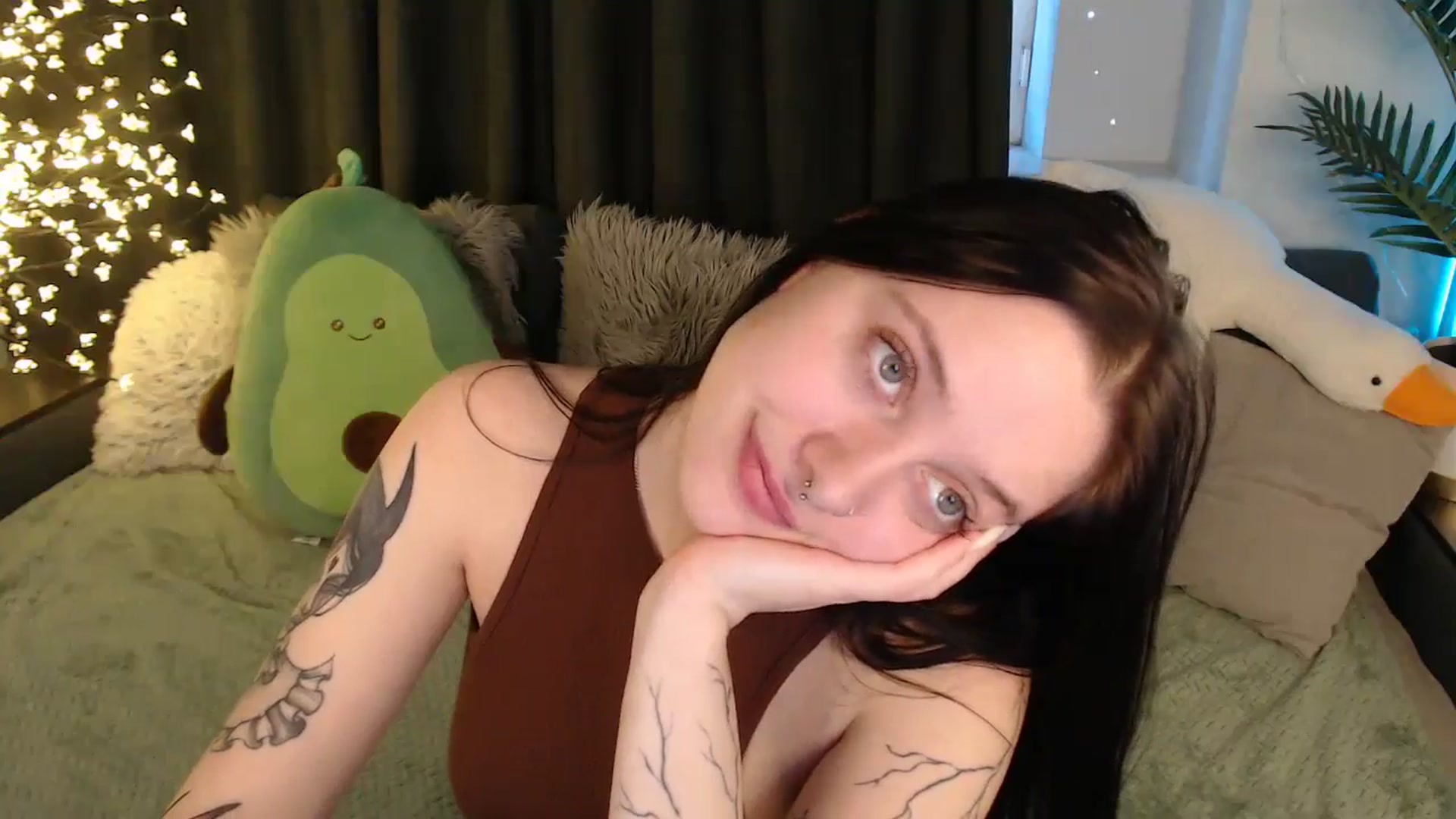 Gallery image thumbnail from SerenaSantos's myfreecams stream on, 01/06/2026, 12:03 image 3 of 20