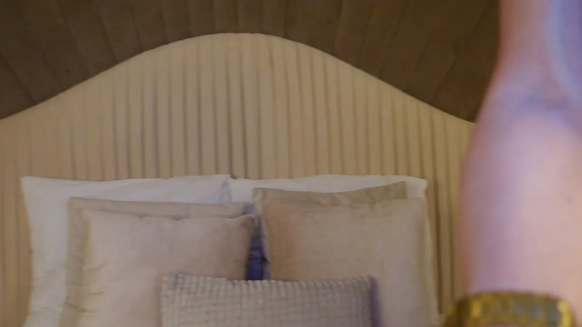 Gallery image thumbnail from Serena_Devine's myfreecams stream on, 12/13/2024, 24:02 image 19 of 20