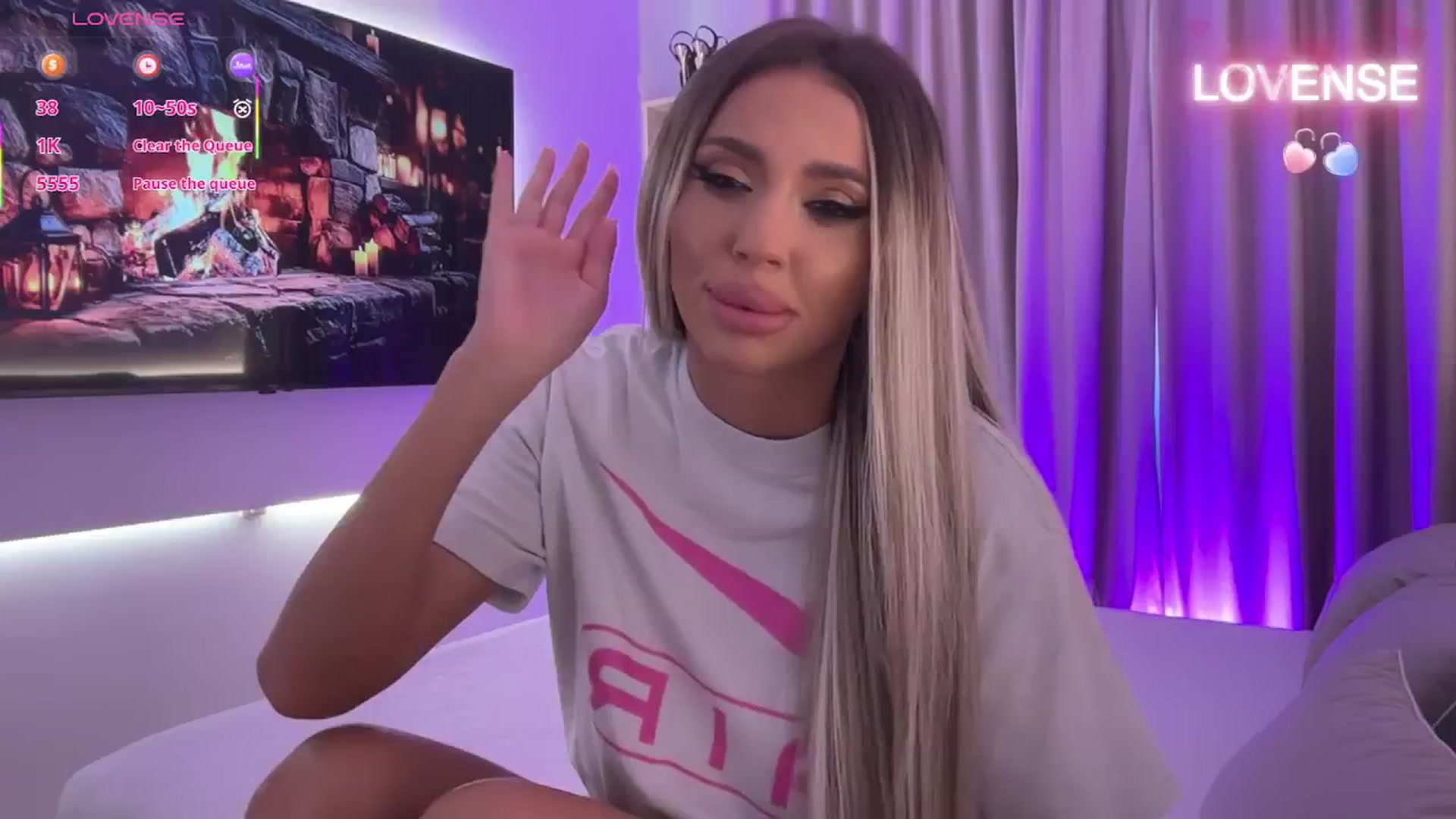Gallery image thumbnail from Serena_Devine's myfreecams stream on, 07/10/2025, 06:30 image 18 of 20