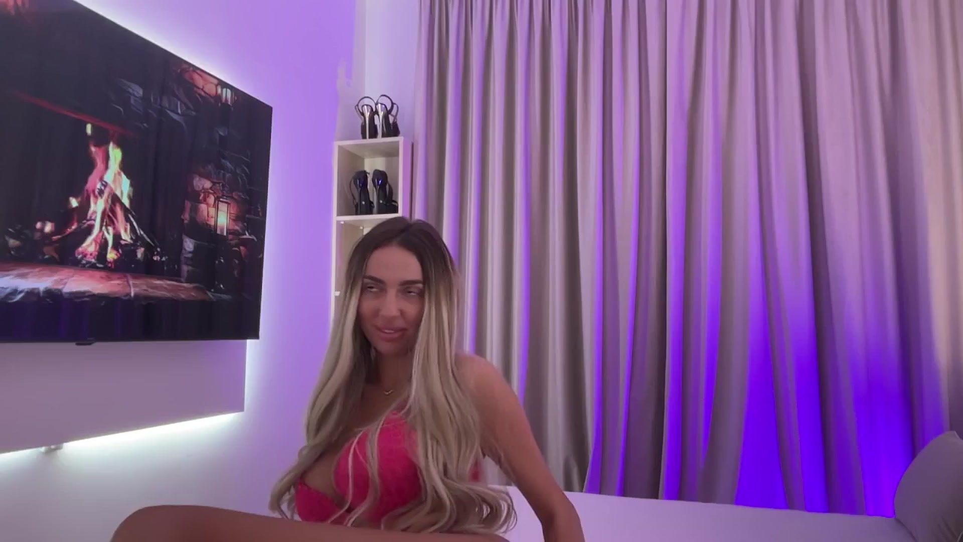 Gallery image thumbnail from Serena_Devine's myfreecams stream on, 07/20/2025, 02:31 image 4 of 20