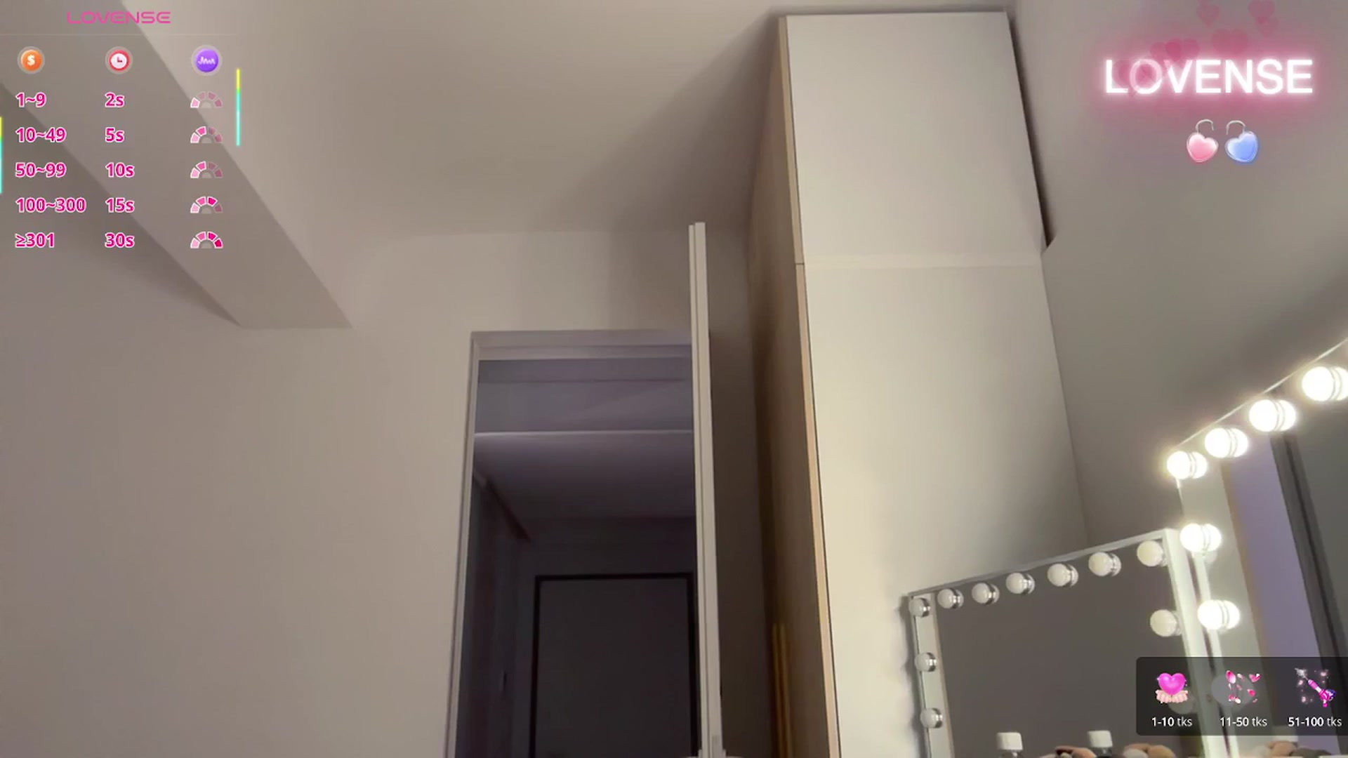 Gallery image thumbnail from Serena_Devine's myfreecams stream on, 07/21/2025, 24:01 image 1 of 20