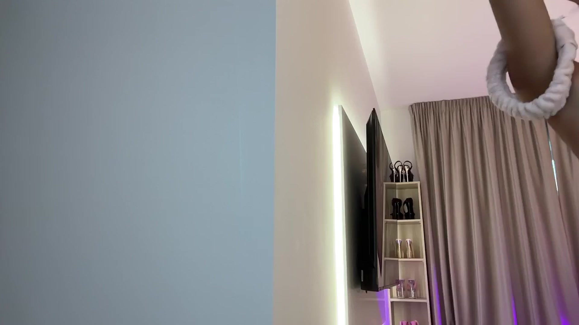 Gallery image thumbnail from Serena_Devine's myfreecams stream on, 09/02/2025, 04:43 image 4 of 20