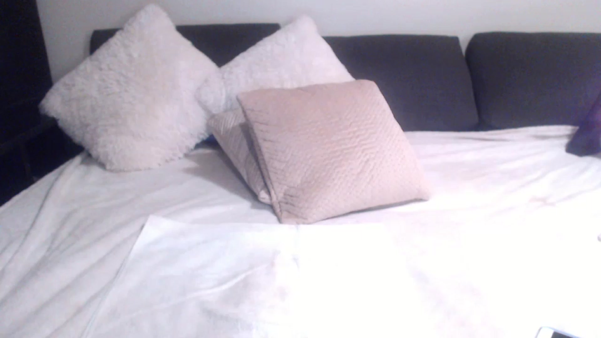 Gallery image thumbnail from Serena_Kiss's myfreecams stream on, 02/19/2023, 19:57 image 14 of 20