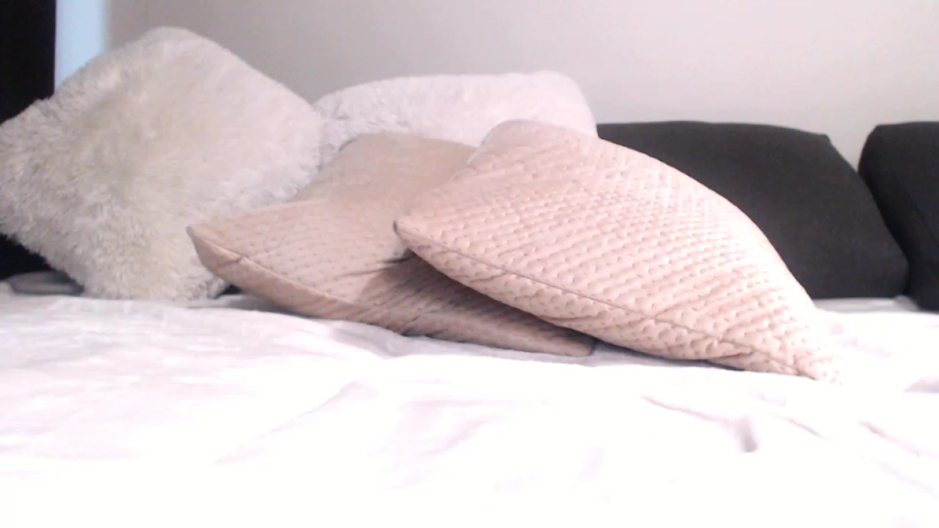 Gallery image thumbnail from Serena_Kiss's myfreecams stream on, 06/09/2023, 19:05 image 5 of 20