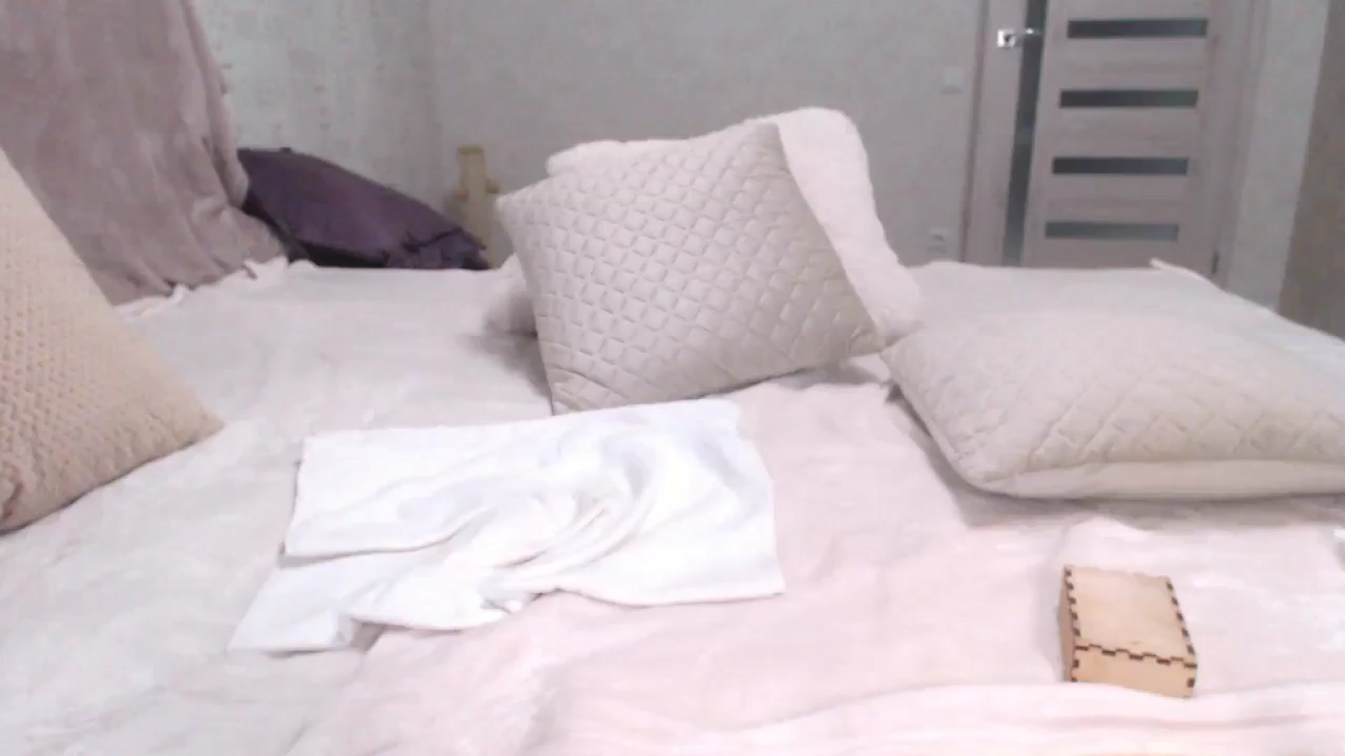Gallery image thumbnail from Serena_Kiss's myfreecams stream on, 07/25/2023, 19:54 image 8 of 20
