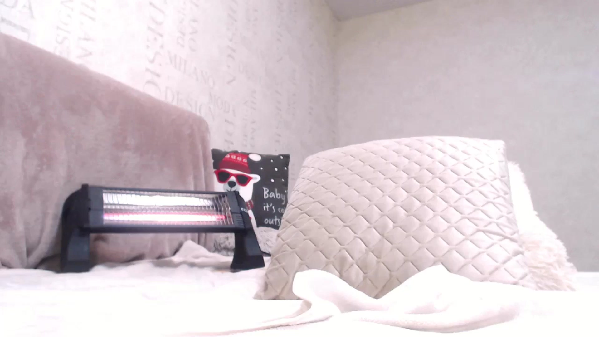 Gallery image thumbnail from Serena_Kiss's myfreecams stream on, 12/25/2023, 22:10 image 2 of 20