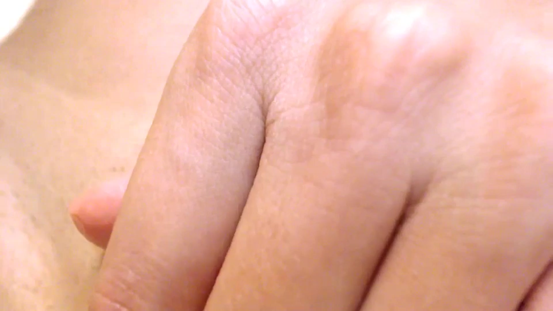 Gallery image thumbnail from Serena_Kiss's myfreecams stream on, 10/13/2025, 22:16 image 13 of 20