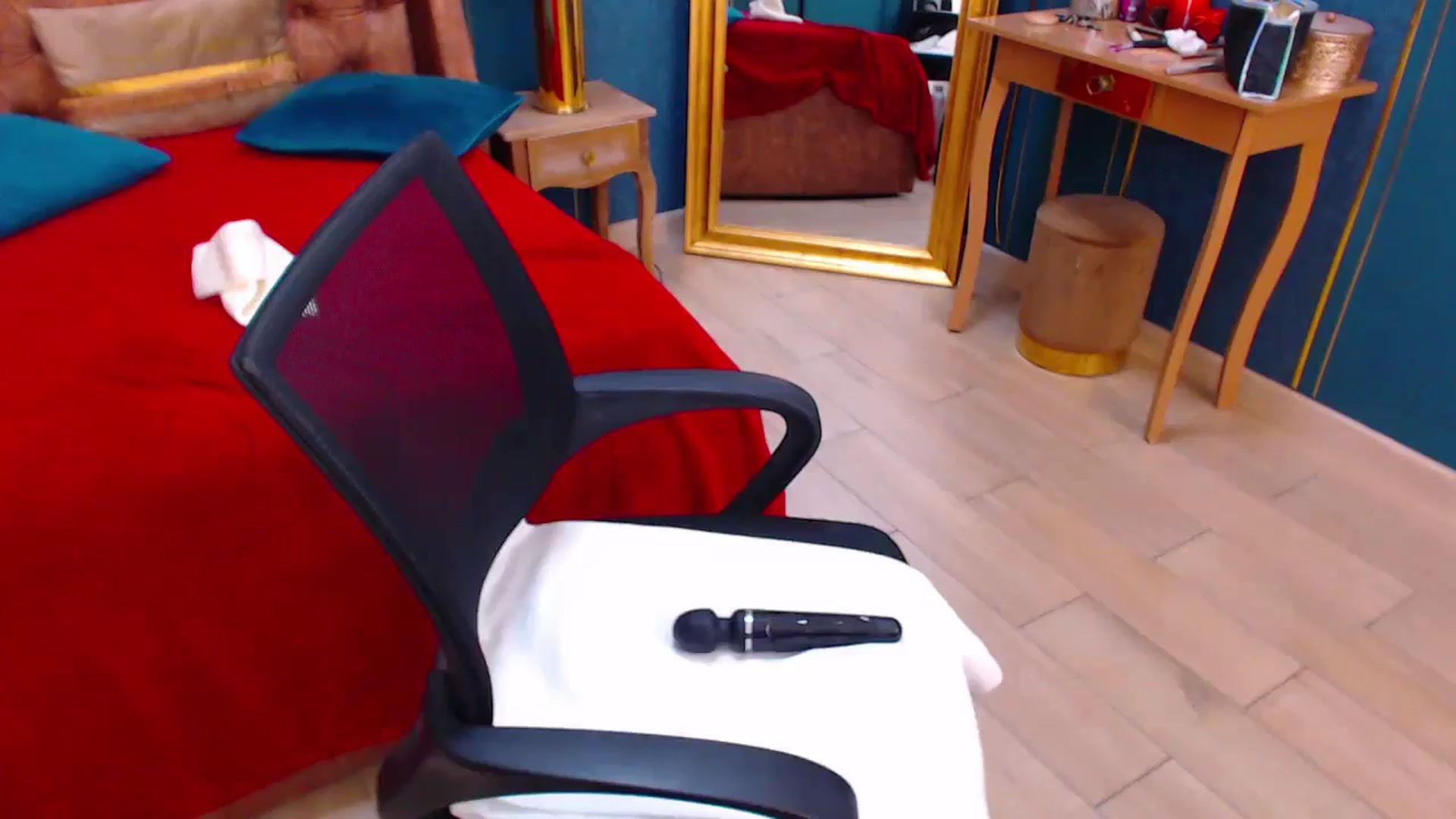 Gallery image thumbnail from Serena_Mendez's myfreecams stream on, 01/01/2025, 12:20 image 14 of 20