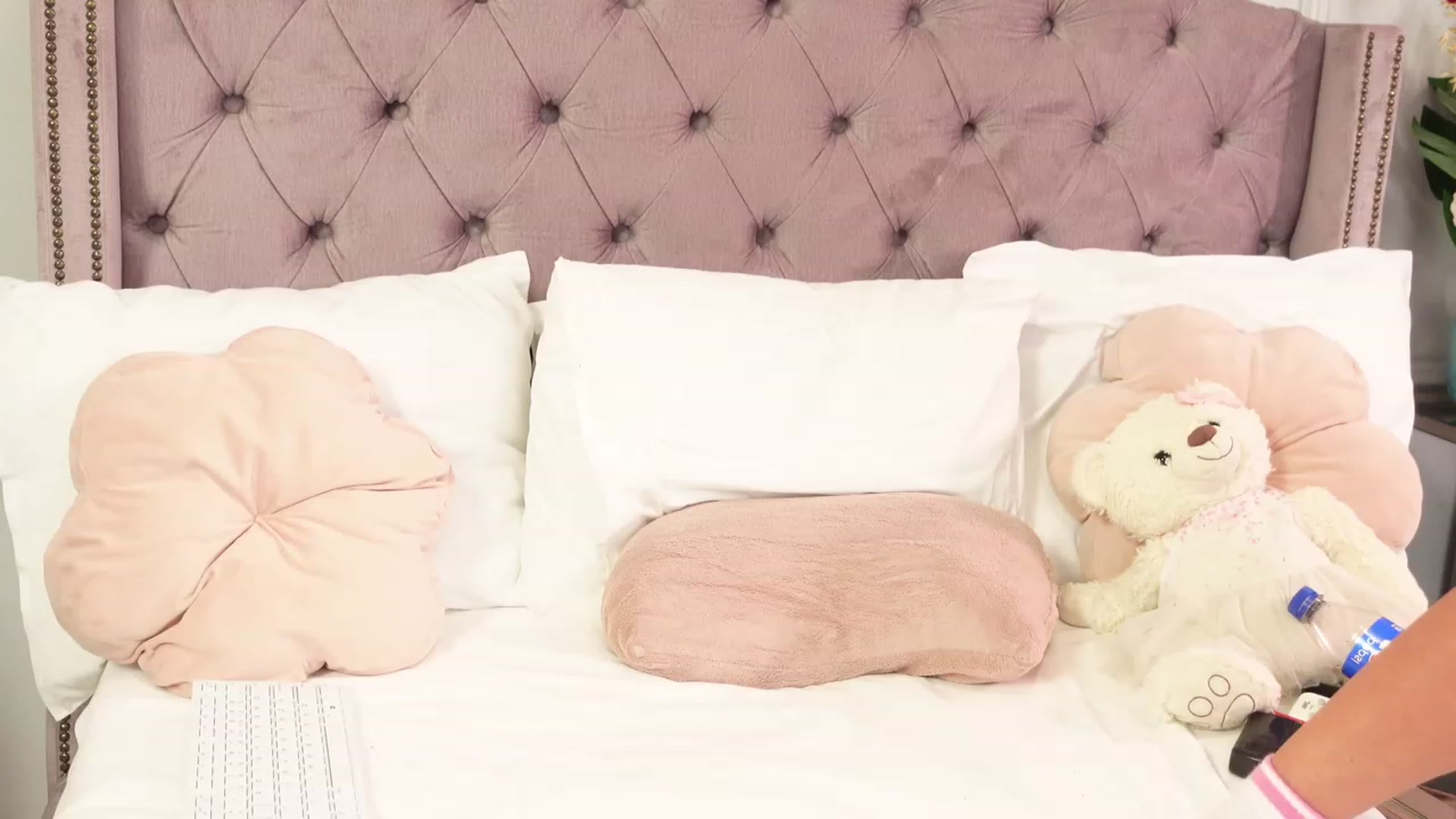 Gallery image thumbnail from Serena_Olsen's myfreecams stream on, 12/18/2022, 01:19 image 17 of 20