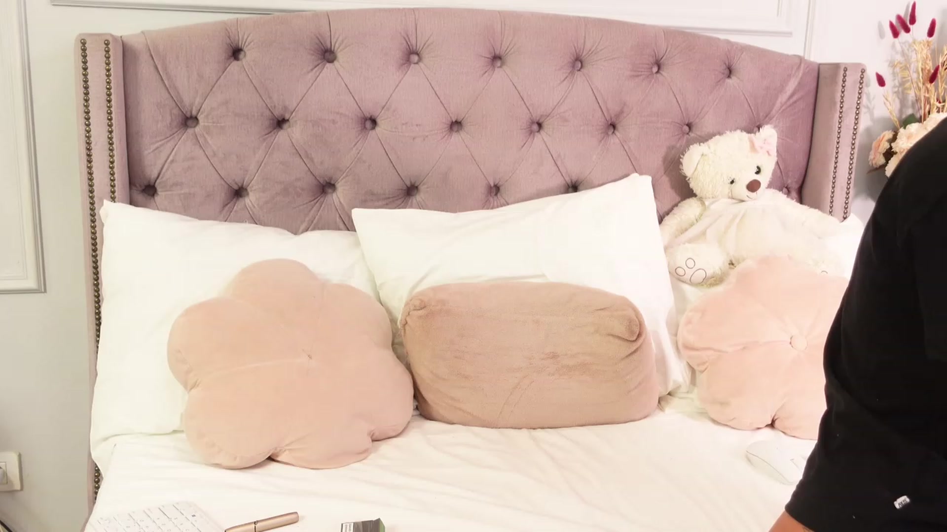 Gallery image thumbnail from Serena_Olsen's myfreecams stream on, 02/20/2023, 03:18 image 15 of 20