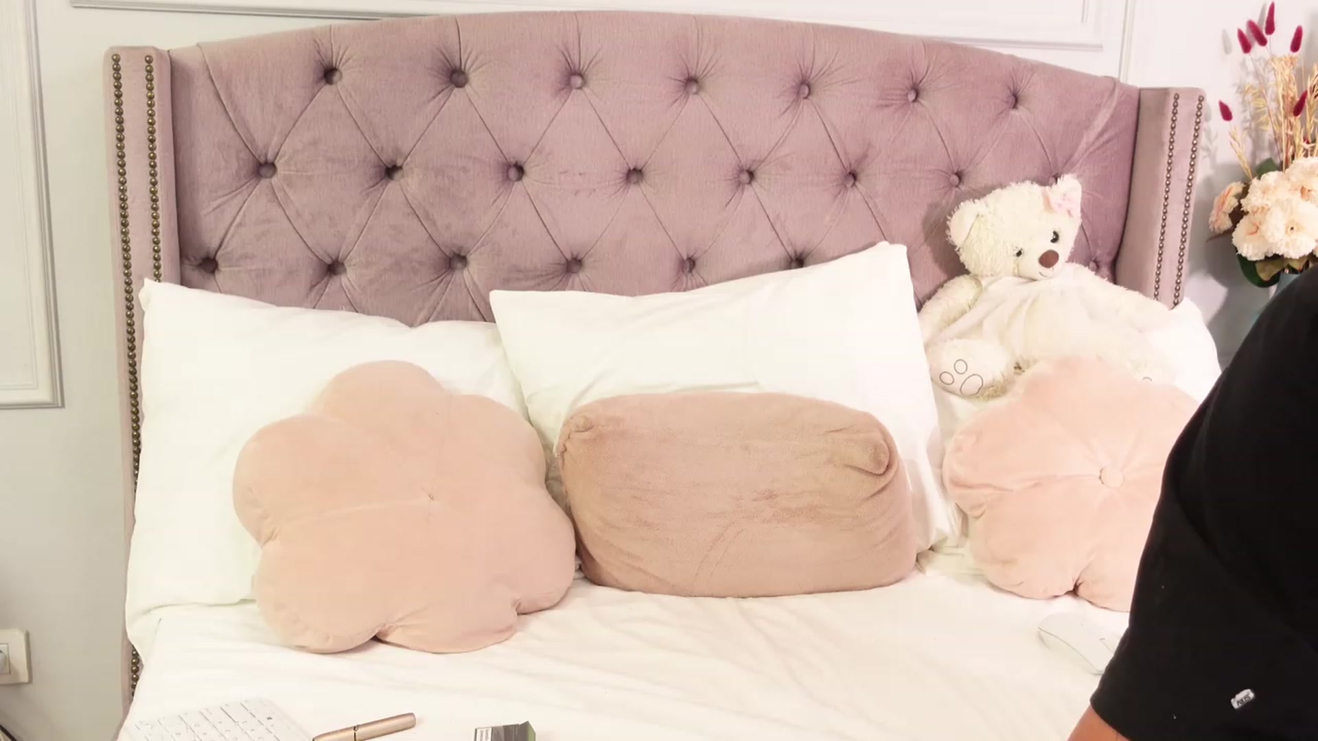 Gallery image thumbnail from Serena_Olsen's myfreecams stream on, 02/20/2023, 03:18 image 14 of 20