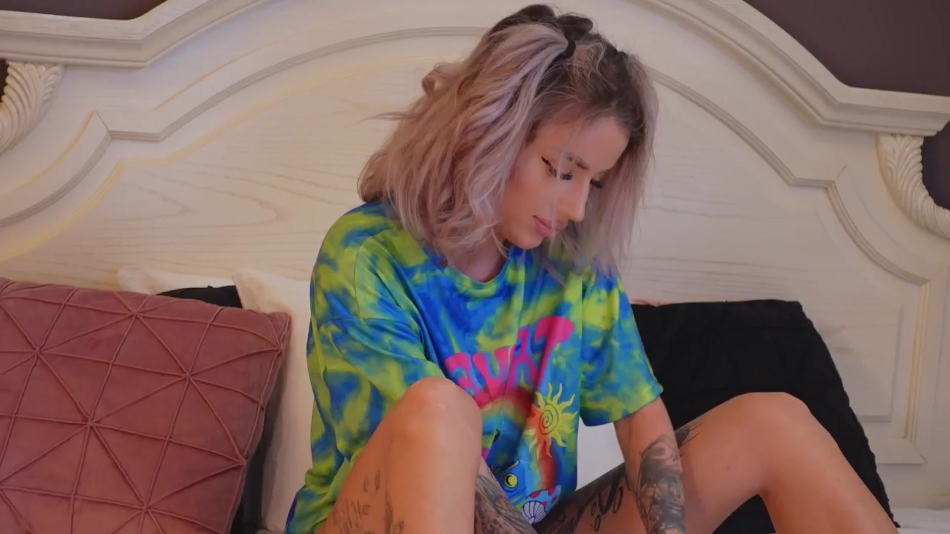 Gallery image thumbnail from Serena_Olsen's myfreecams stream on, 02/17/2025, 22:54 image 15 of 20