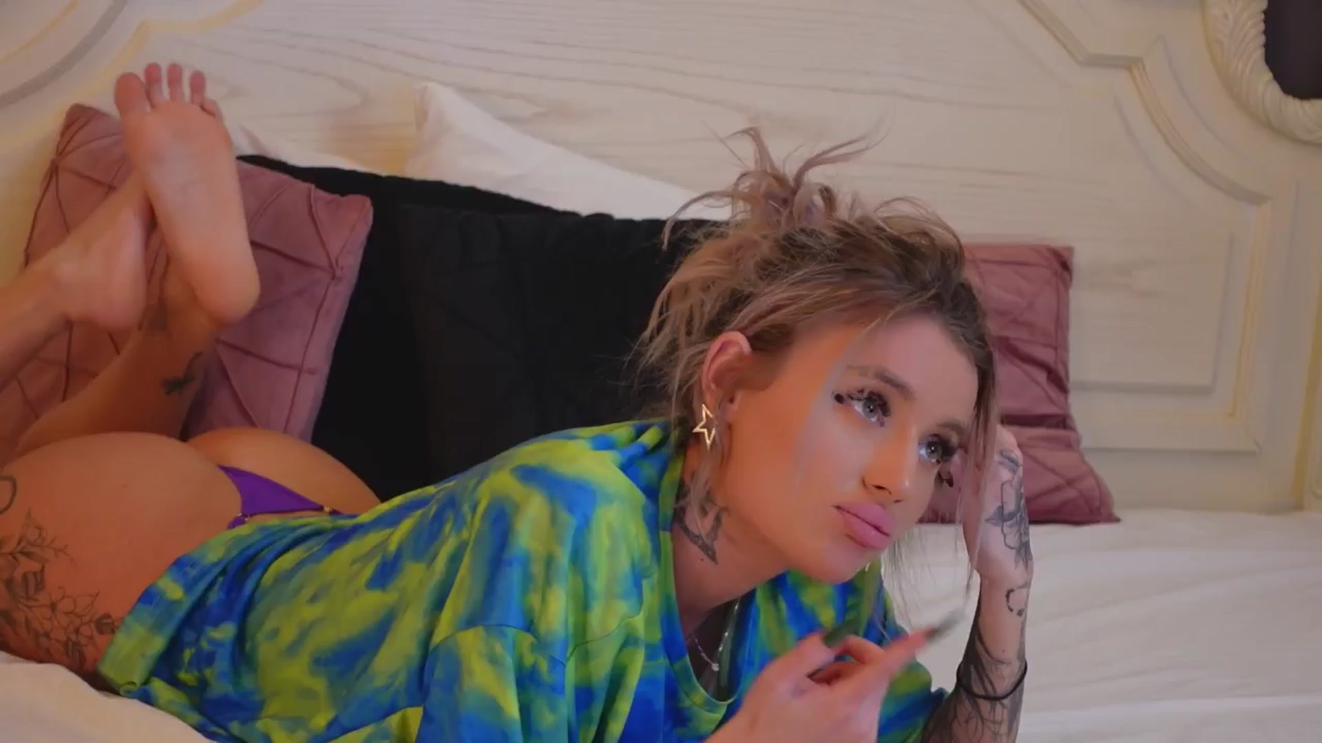 Gallery image thumbnail from Serena_Olsen's myfreecams stream on, 02/18/2025, 01:56 image 15 of 20
