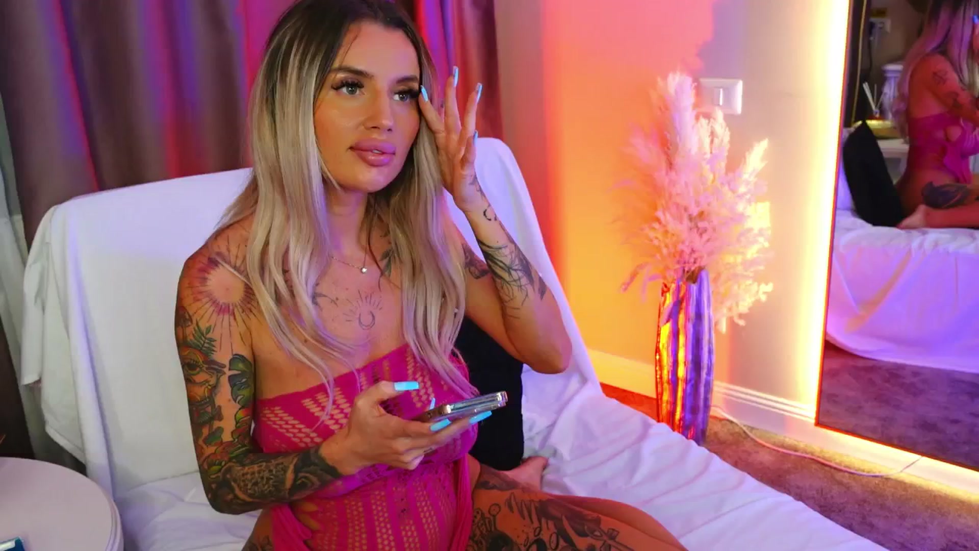 Gallery image thumbnail from Serena_Olsen's myfreecams stream on, 06/28/2025, 22:33 image 8 of 20
