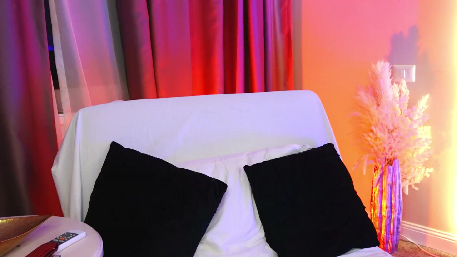 Gallery image thumbnail from Serena_Olsen's myfreecams stream on, 06/29/2025, 20:03 image 19 of 20