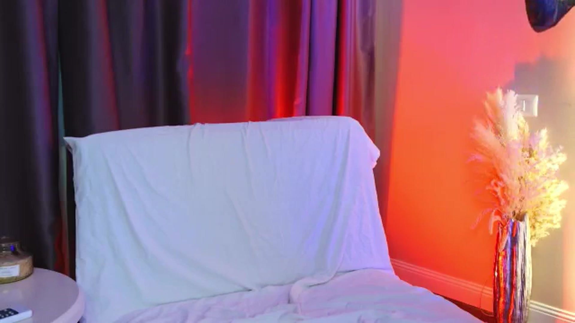Gallery image thumbnail from Serena_Olsen's myfreecams stream on, 07/10/2025, 22:19 image 15 of 20