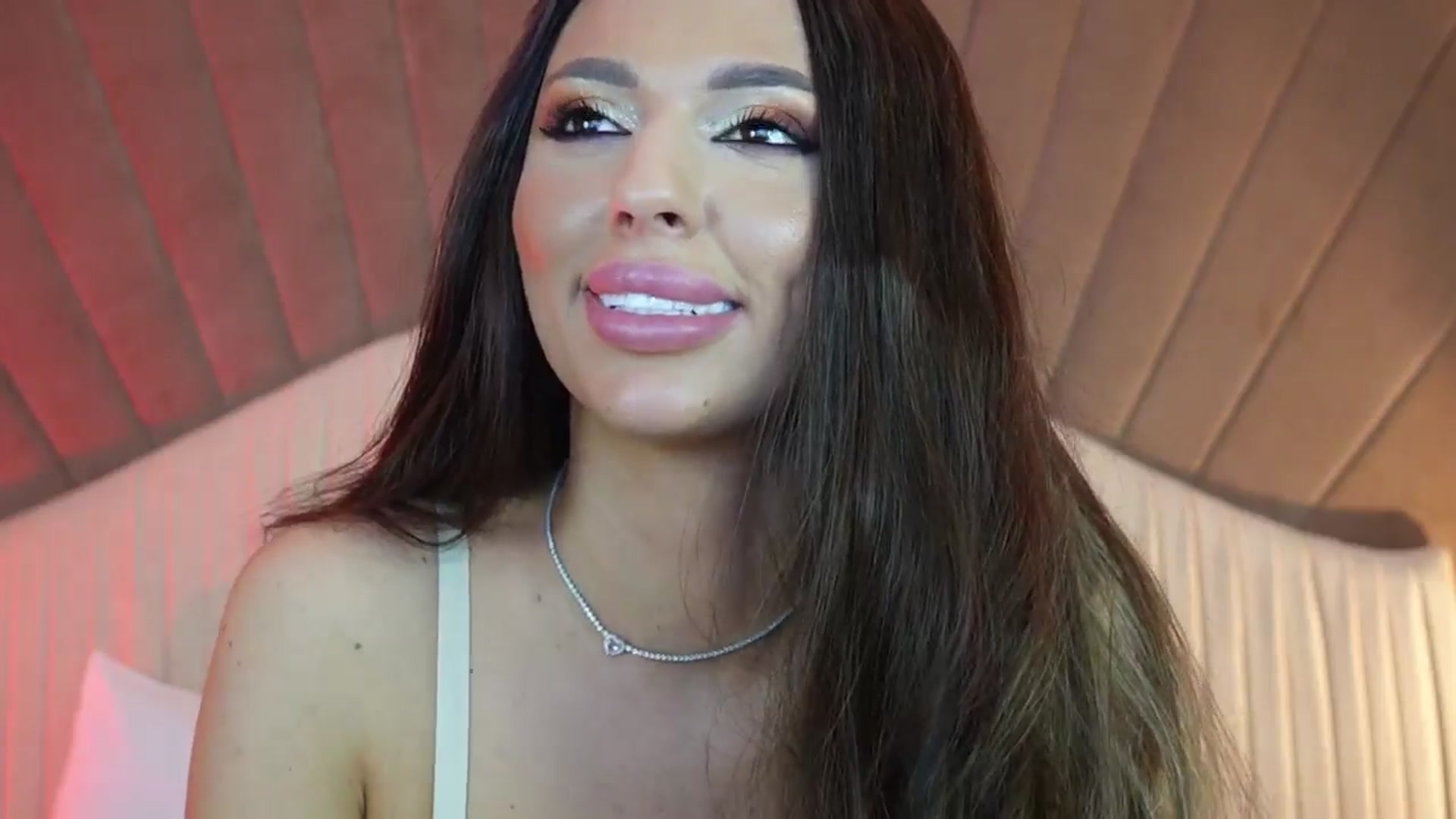 Gallery image thumbnail from Serena_Ramona's myfreecams stream on, 10/02/2024, 04:28 image 20 of 20