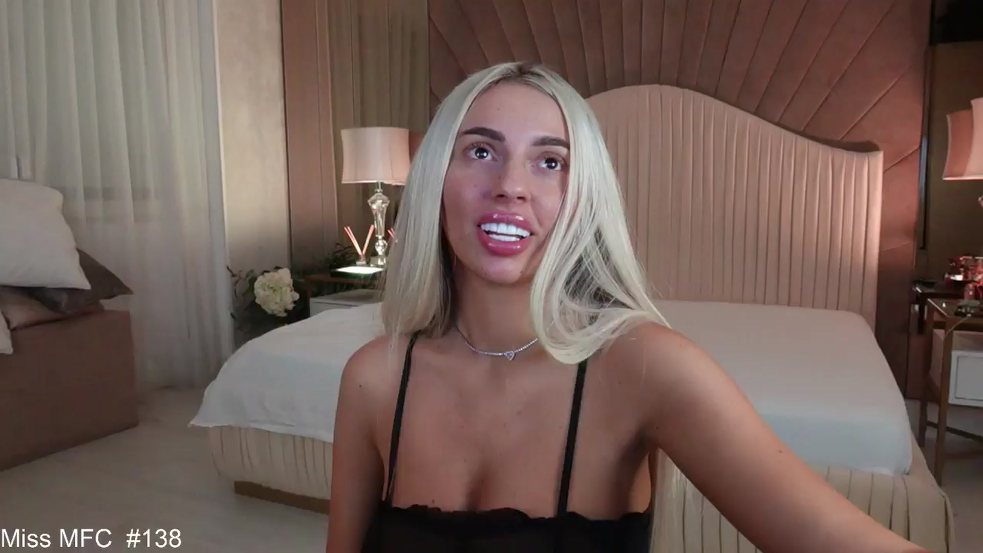 Gallery image thumbnail from Serena_Ramona's myfreecams stream on, 10/06/2024, 03:02 image 10 of 20