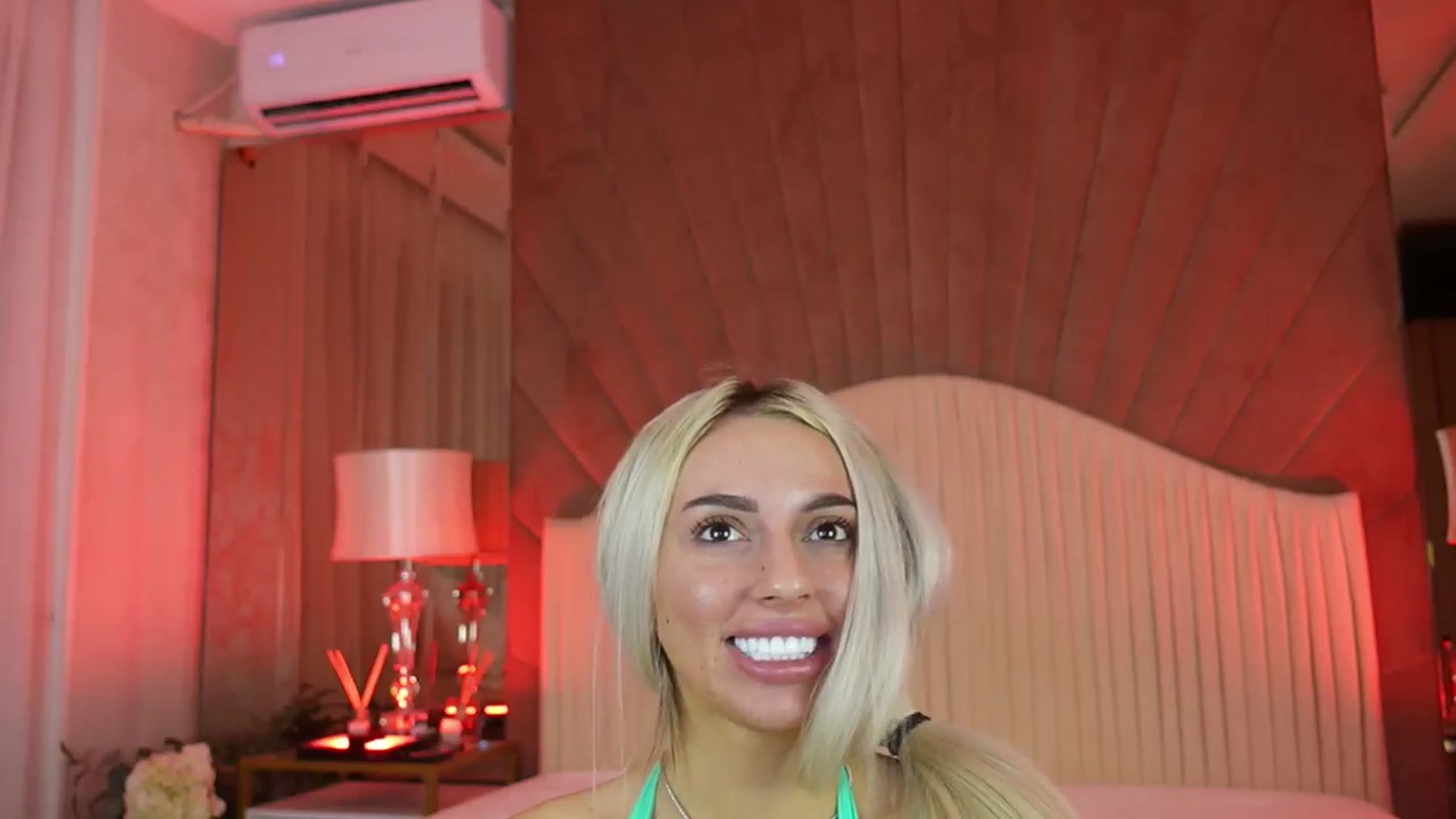 Gallery image thumbnail from Serena_Ramona's myfreecams stream on, 11/04/2024, 01:34 image 3 of 20
