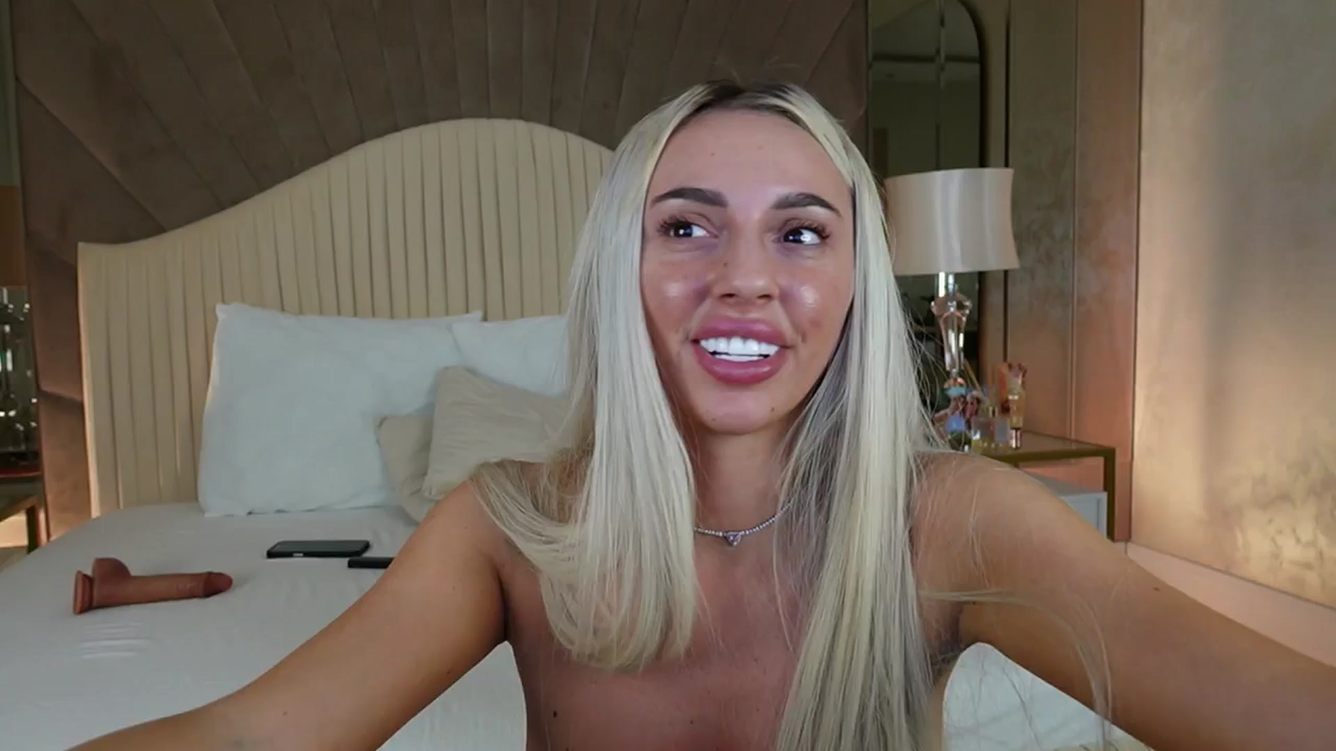 Gallery image thumbnail from Serena_Ramona's myfreecams stream on, 11/17/2024, 05:41 image 4 of 20