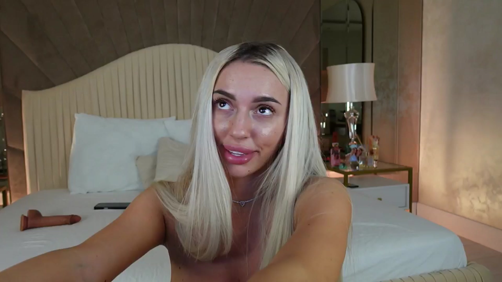 Gallery image thumbnail from Serena_Ramona's myfreecams stream on, 11/17/2024, 05:41 image 5 of 20
