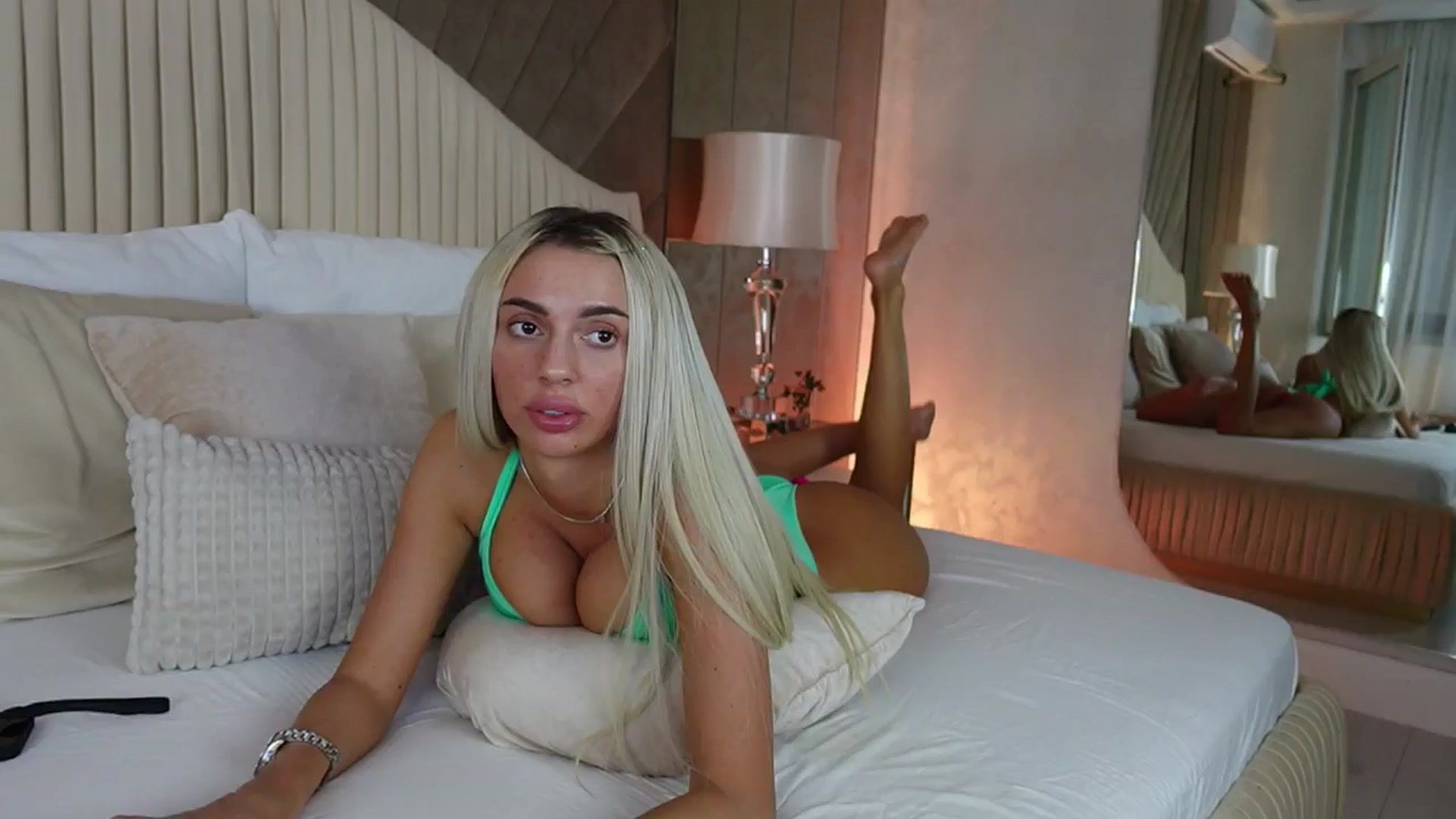 Gallery image thumbnail from Serena_Ramona's myfreecams stream on, 11/25/2024, 02:50 image 2 of 20