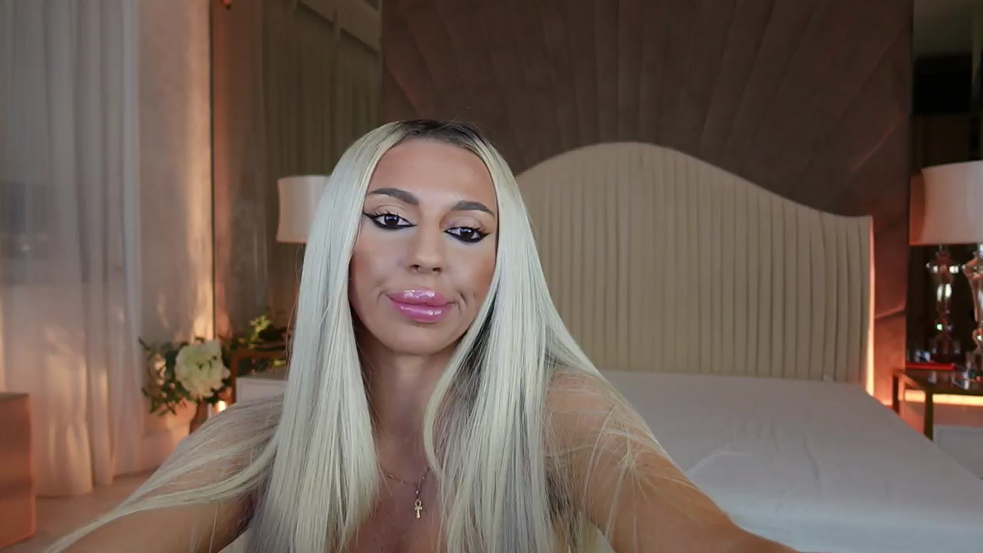 Gallery image thumbnail from Serena_Ramona's myfreecams stream on, 12/06/2024, 04:39 image 11 of 20