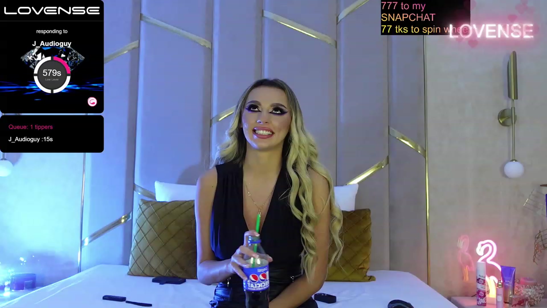 Gallery image thumbnail from Serene_Brown's myfreecams stream on, 12/19/2022, 17:47 image 5 of 20