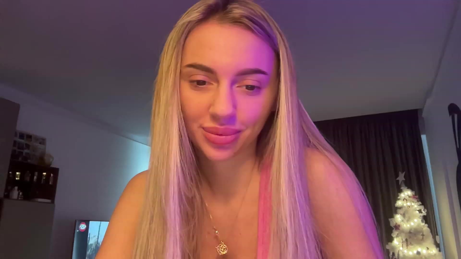 Gallery image thumbnail from Serene_Brown's myfreecams stream on, 12/07/2023, 12:46 image 19 of 20