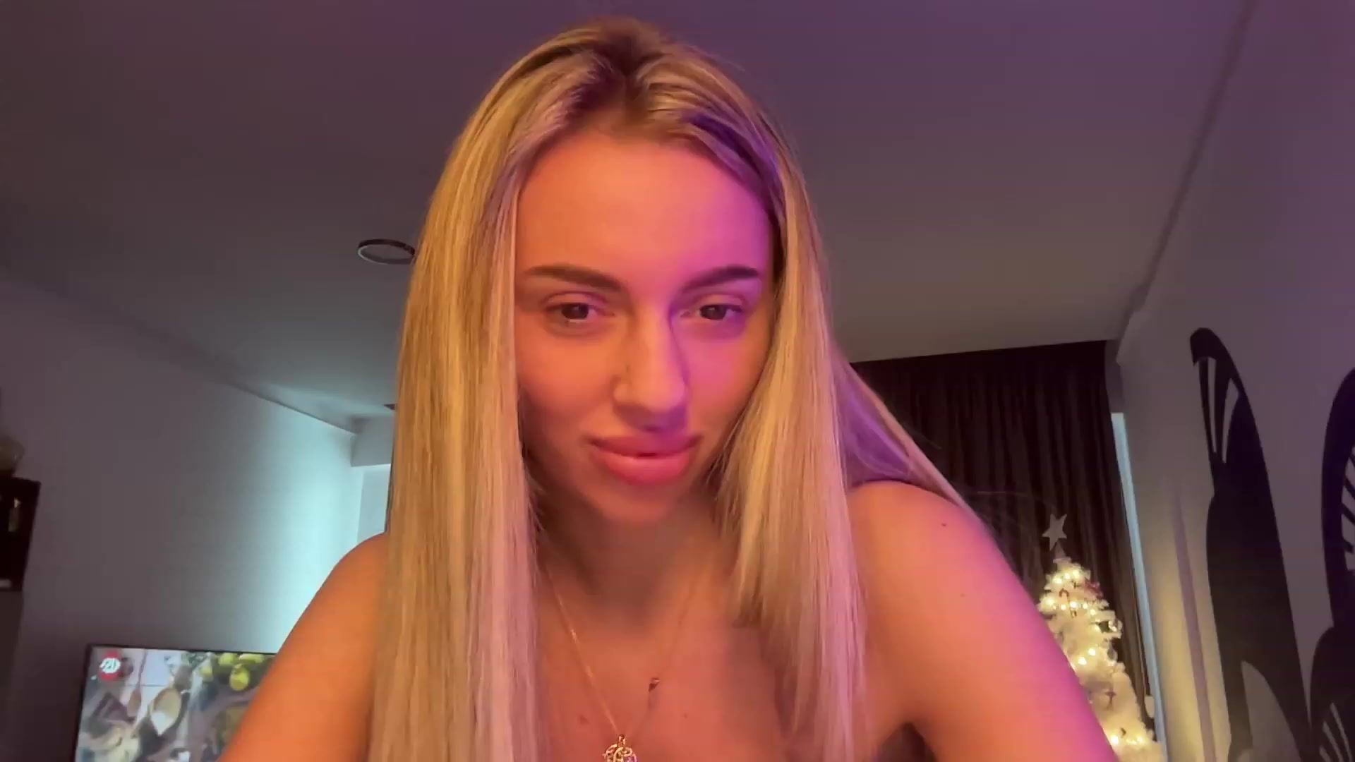 Gallery image thumbnail from Serene_Brown's myfreecams stream on, 12/07/2023, 12:46 image 3 of 20