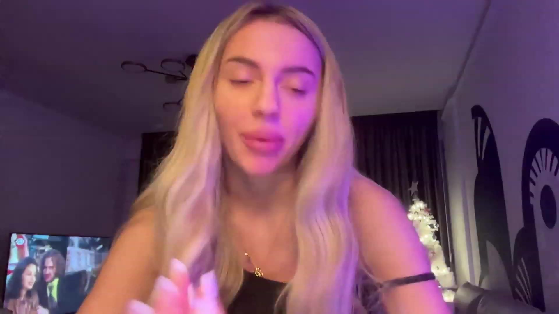 Gallery image thumbnail from Serene_Brown's myfreecams stream on, 12/10/2023, 24:01 image 14 of 20