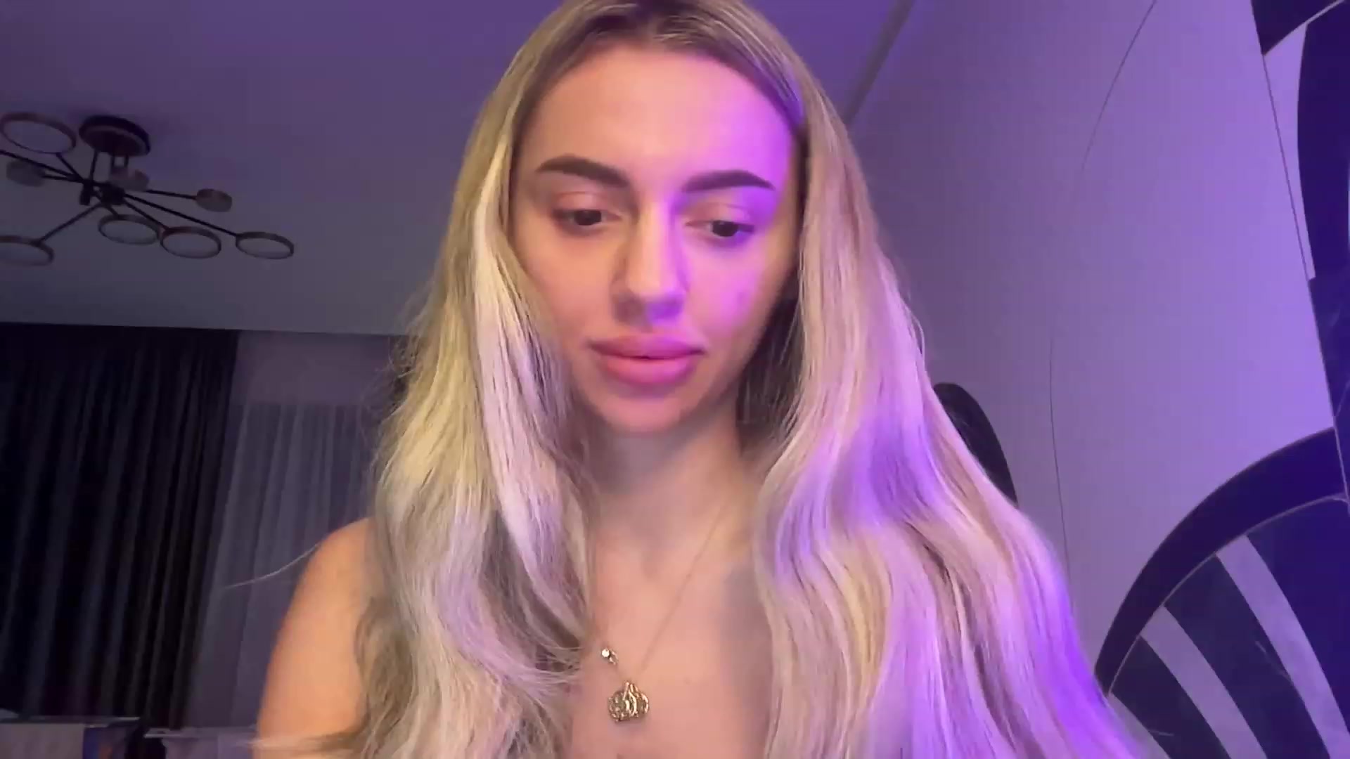 Gallery image thumbnail from Serene_Brown's myfreecams stream on, 12/10/2023, 24:01 image 1 of 20